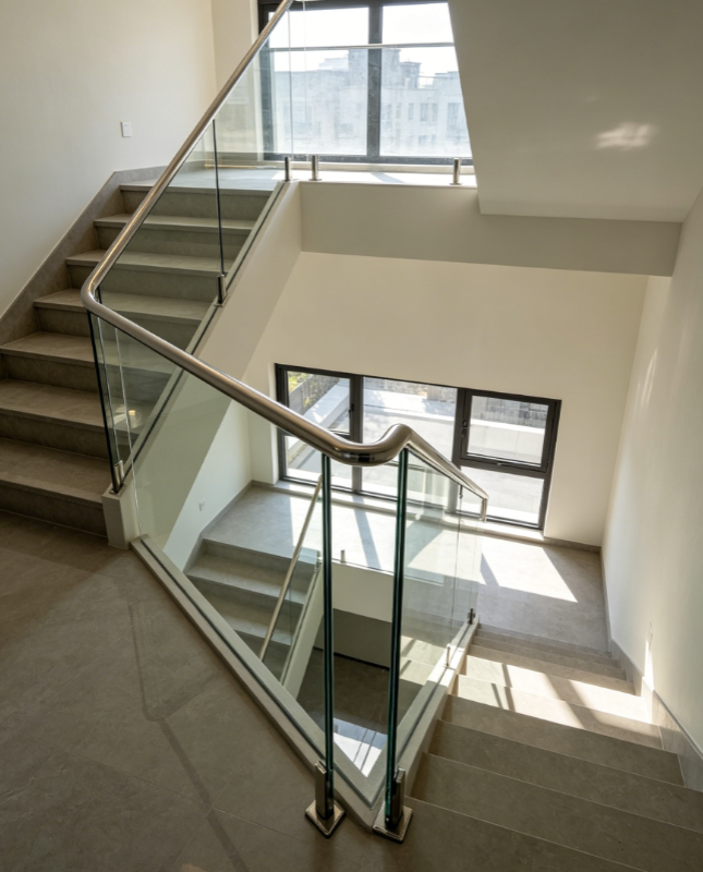 Staircase & Railing